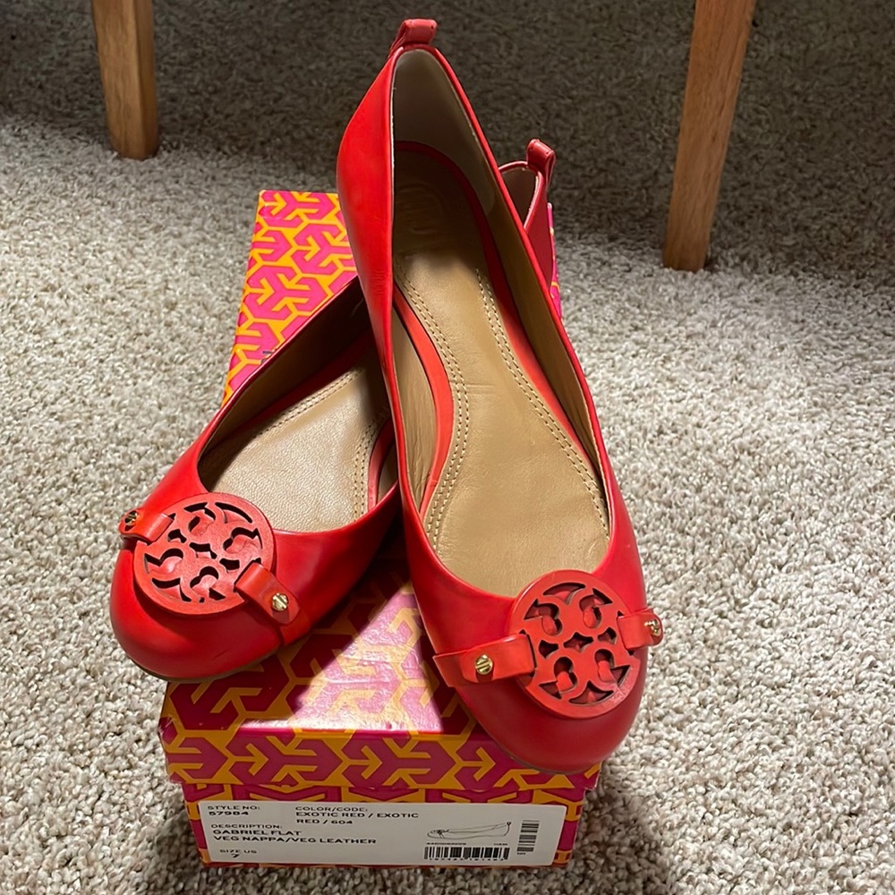 - - Tory Burch shoe Gabriel Flat in exotic red size 7